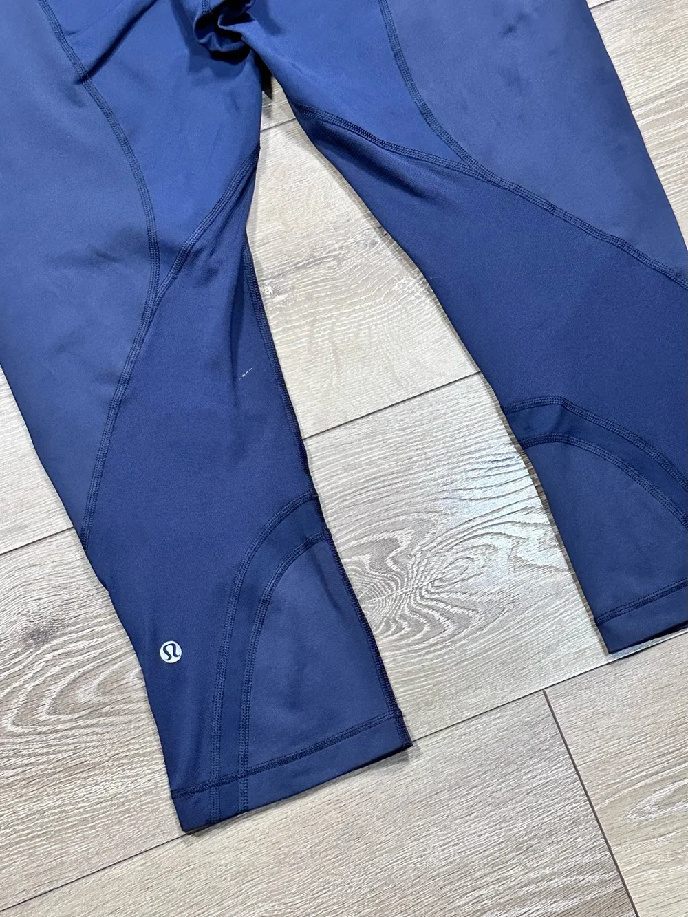 Lululemon Inspire Crop Leggings Inkwell/Ocean Stripe Mesh Panels *Flaw*